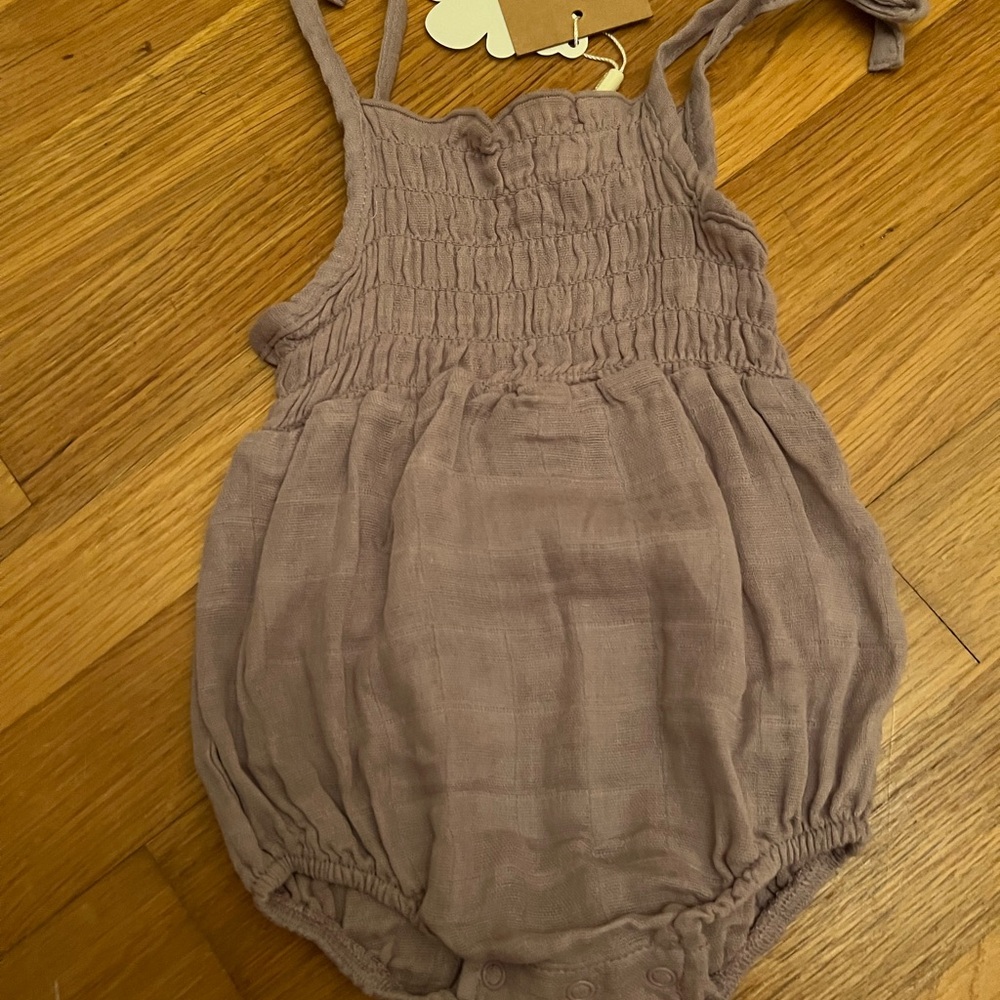 Angel Dear lavender bubble 0-3m. NWT.